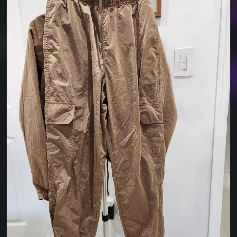 Good American Light Brown Cargo Pants